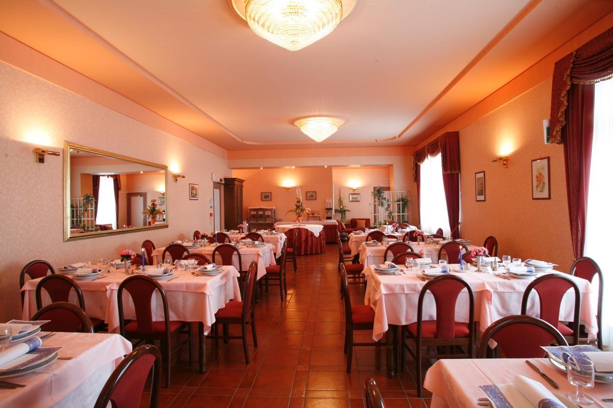 Hotel Villa Rosy Premeno Luaran gambar